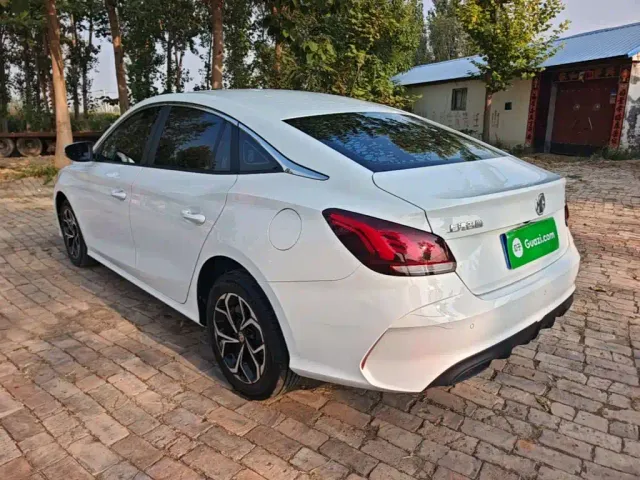 MG 5 — Фото автомобиля 4