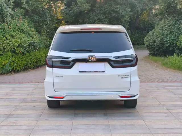 Honda Elysion 2022 2.0L e:HEV Luxury — Фото автомобиля 9