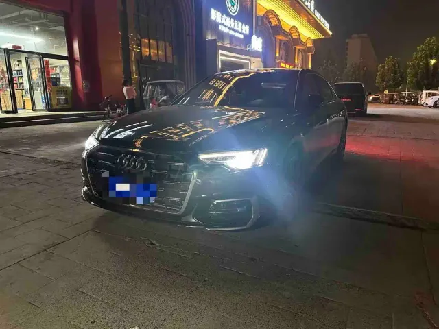 Фотография автомобиля — Audi A6L