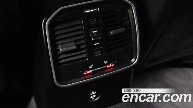 Porsche Macan — Фото автомобиля 27
