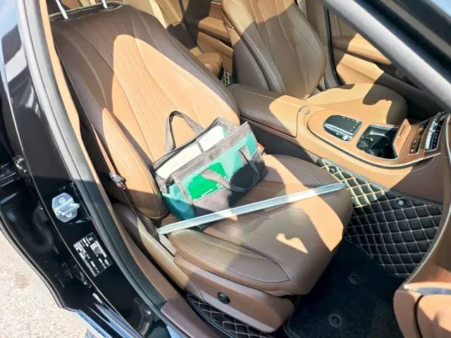 Mercedes-Benz E-Class — Фото автомобиля 24