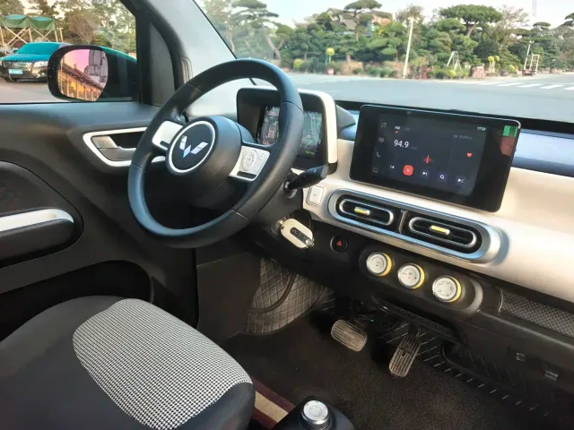 Wuling Hongguang Mini EV — Фото автомобиля 7