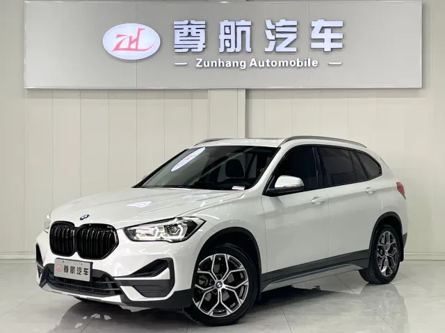 Фотография автомобиля — BMW X1