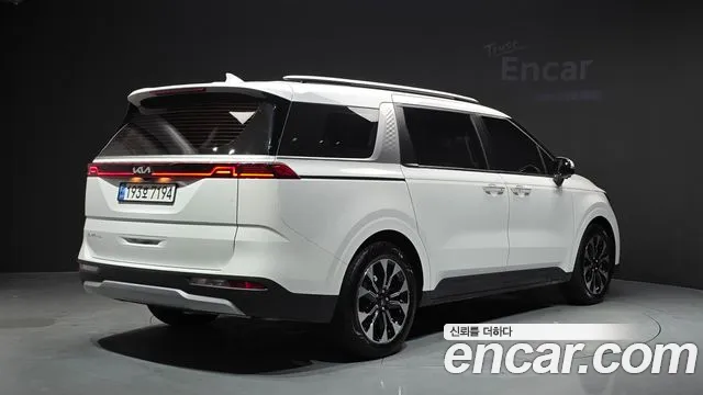 Kia Carnival 4th Gen — Фото автомобиля 2