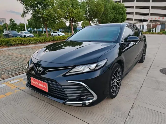 Фотография автомобиля — Toyota Camry