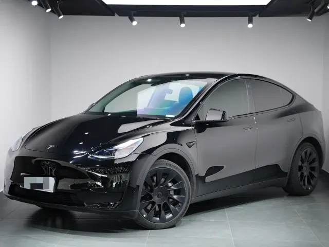 Фотография автомобиля — Tesla Model Y