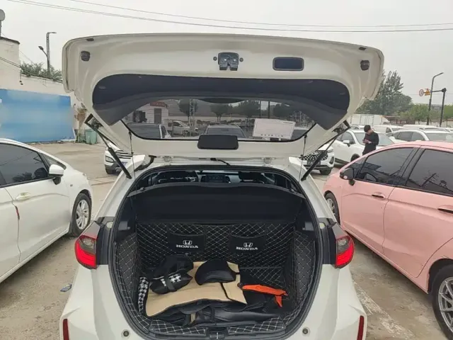 Honda Fit — Фото автомобиля 18