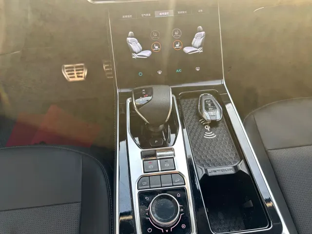 Jetour X90 — Фото автомобиля 11