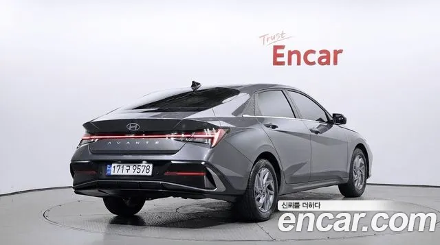 Hyundai Avante CN7 — Фото автомобиля 2