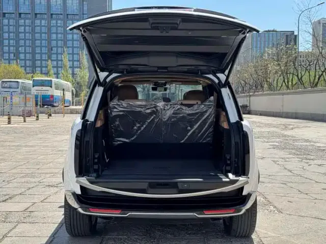 Land Rover Range Rover — Фото автомобиля 7