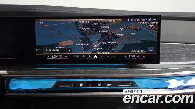 BMW 7 Series G70 — Фото автомобиля 15