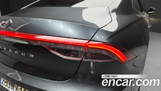 Hyundai Grandeur New — Фото автомобиля 8
