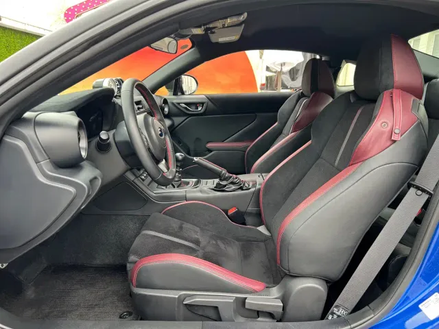 Subaru BRZ — Фото автомобиля 10