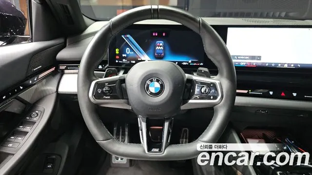 BMW 5 Series G60 — Фото автомобиля 12
