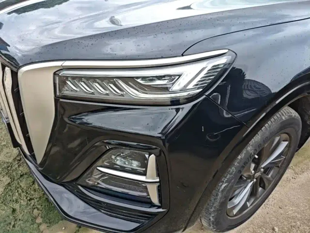 Hongqi HS5 — Фото автомобиля 23
