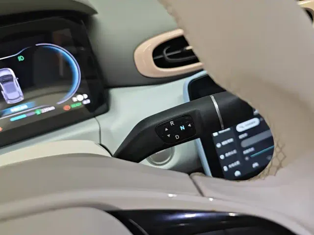 Leapmotor T03 — Фото автомобиля 9