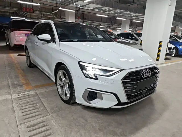 Audi Audi A3 2022 Sportback 35 TFSI Style Elegance — Фото автомобиля 3