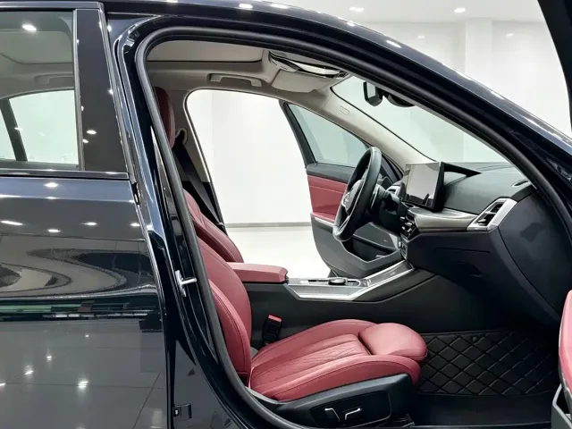 BMW 3 Series — Фото автомобиля 12