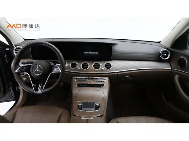 Mercedes-Benz E-Class — Фото автомобиля 5