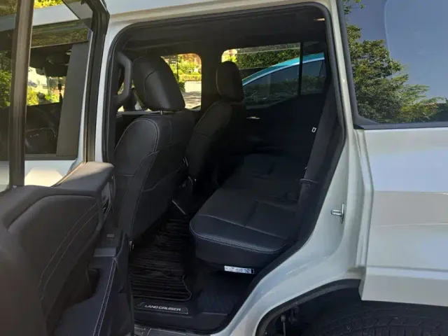 Toyota Prado — Фото автомобиля 11