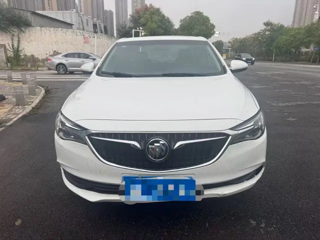 Buick Excelle — Фото автомобиля 2