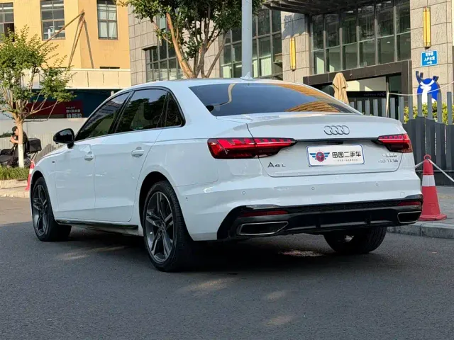 Audi A4L — Фото автомобиля 4