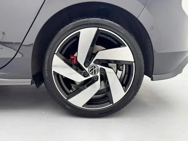 Volkswagen Golf GTI — Фото автомобиля 19