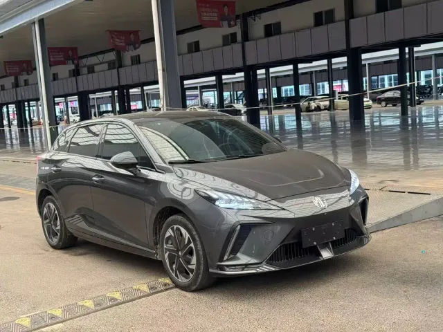 MG MG4 EV 2022 Model 425km Flagship — Фото автомобиля 3