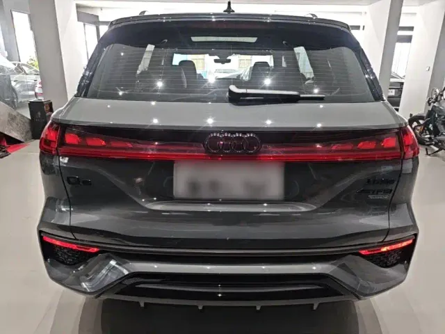 Audi Q6 — Фото автомобиля 5