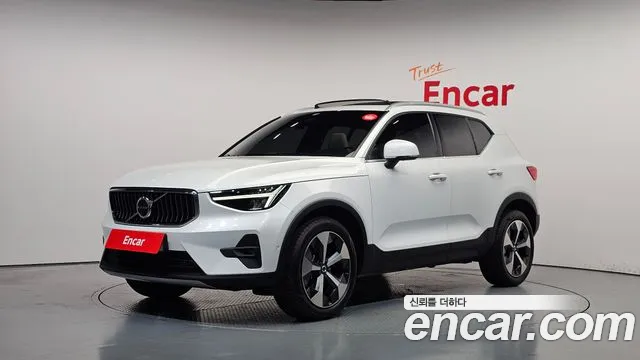Фотография автомобиля — Volvo XC40