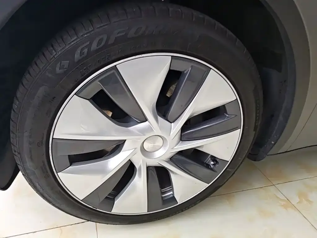 Tesla Model Y 2022 Facelift Rear-Wheel Drive Version — Фото автомобиля 22