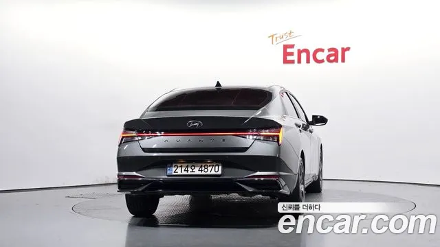 Hyundai AVANTE Avante (CN7) — Фото автомобиля 3