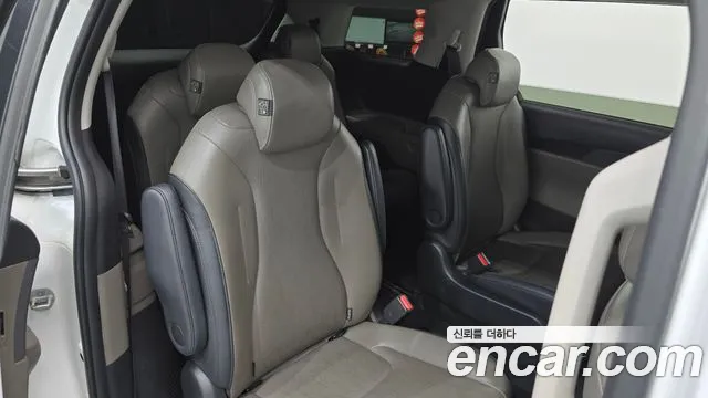 Kia Carnival 4th Gen — Фото автомобиля 17