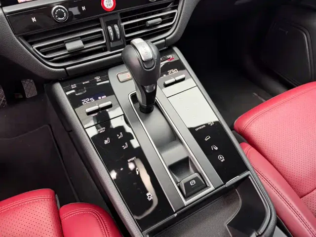 Porsche Macan — Фото автомобиля 6