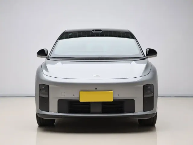 Li Auto i6 — Фото автомобиля 2