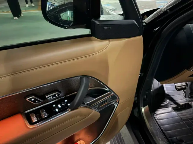 Land Rover Range Rover — Фото автомобиля 16