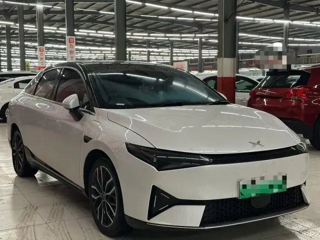 Xpeng P5 — Фото автомобиля 3