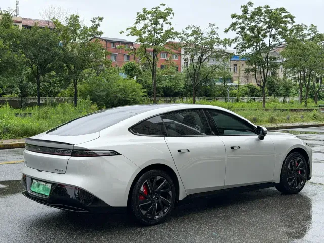 Dongfeng eπ 007 — Фото автомобиля 15