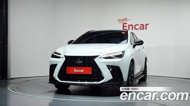 Lexus NX — Фото автомобиля 3