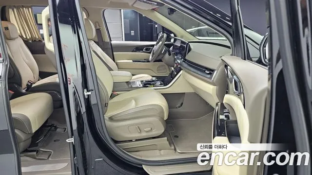 Kia Carnival Generation 4 — Фото автомобиля 17