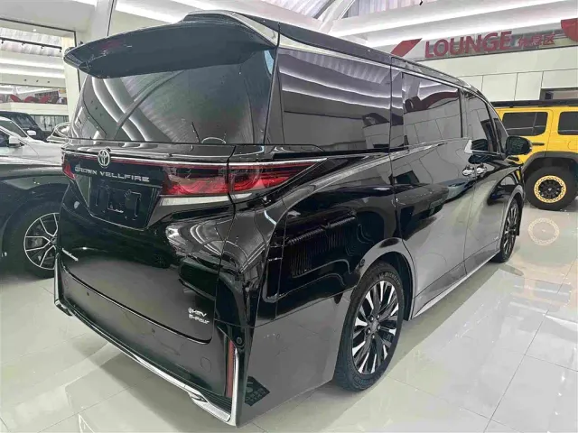 Toyota Vellfire — Фото автомобиля 16