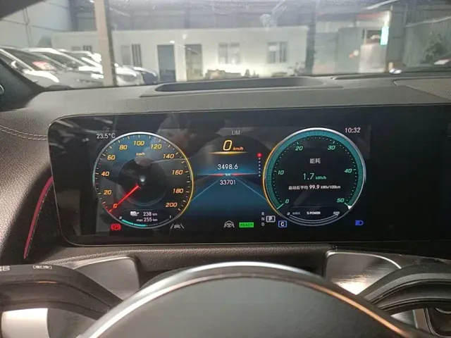 Mercedes-Benz EQB — Фото автомобиля 11