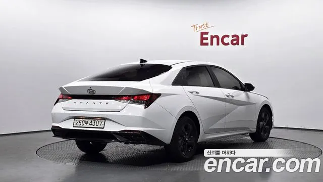 Hyundai AVANTE Avante (CN7) — Фото автомобиля 2