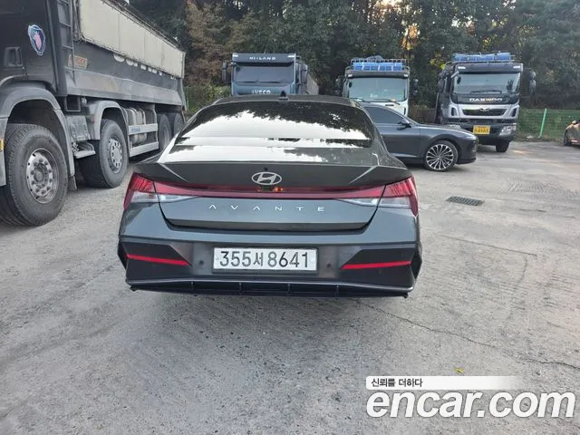 Hyundai Avante CN7 — Фото автомобиля 4