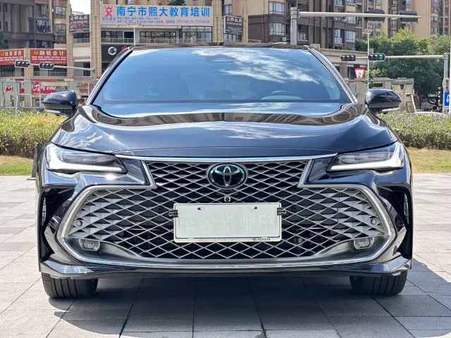 Toyota Avalon — Фото автомобиля 2