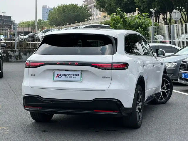 Aito M6 — Фото автомобиля 8