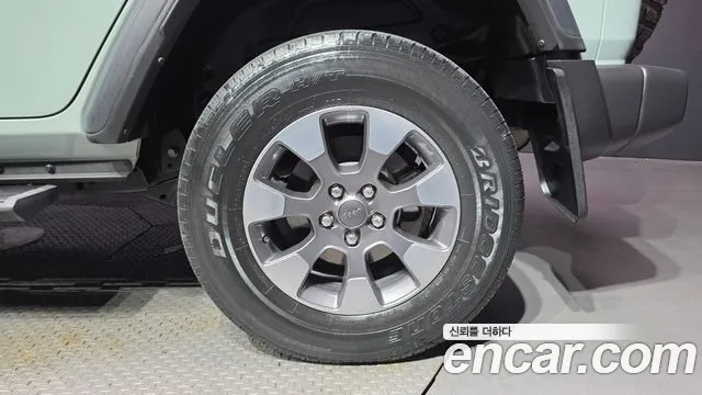 Jeep Wrangler Wrangler (JL) 2.0 Rubicon 4 двери Earl Clear Coat — Фото автомобиля 21
