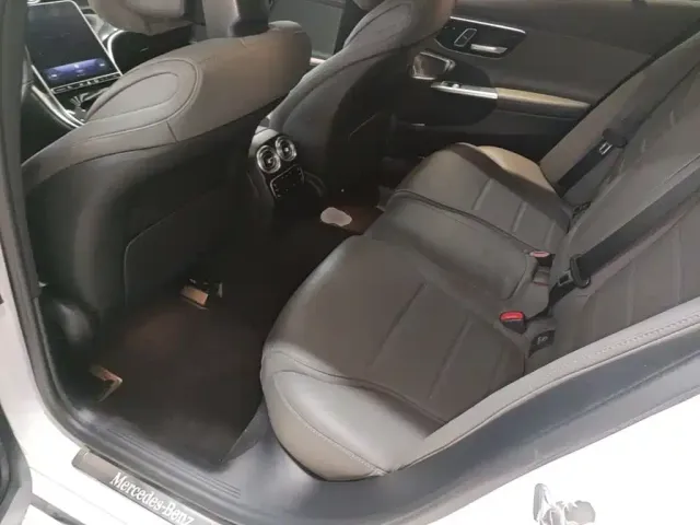 Mercedes-Benz C-Class — Фото автомобиля 16