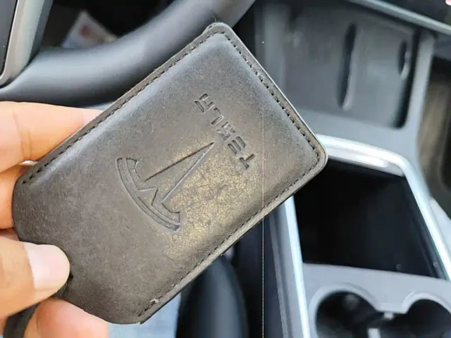 Tesla Model Y — Фото автомобиля 8