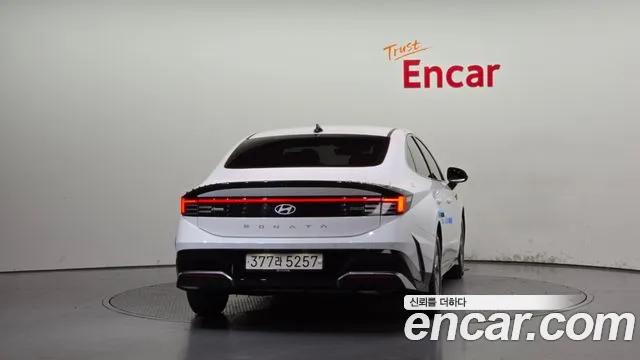 Hyundai Sonata — Фото автомобиля 4